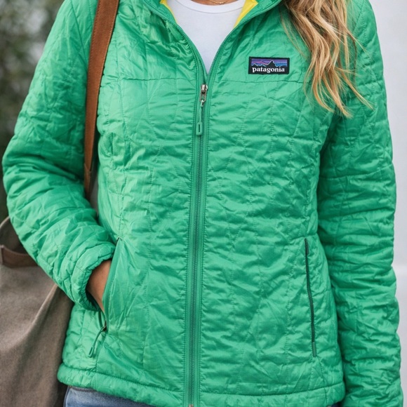Patagonia Jackets & Blazers - Patagonia Women's Vibrant Green Puffer Jacket